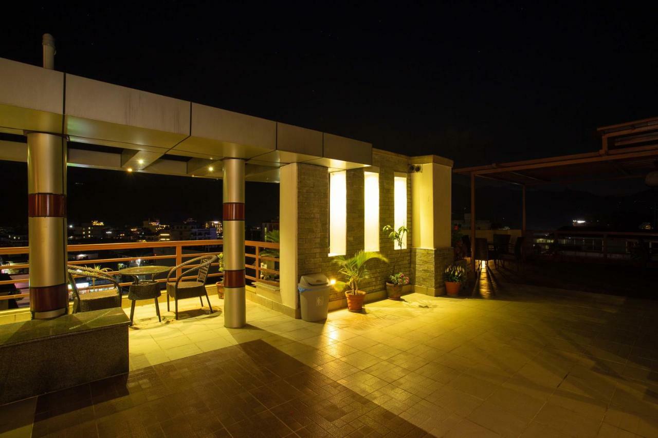 Hotel Lake Paradise بوكْرا المظهر الخارجي الصورة