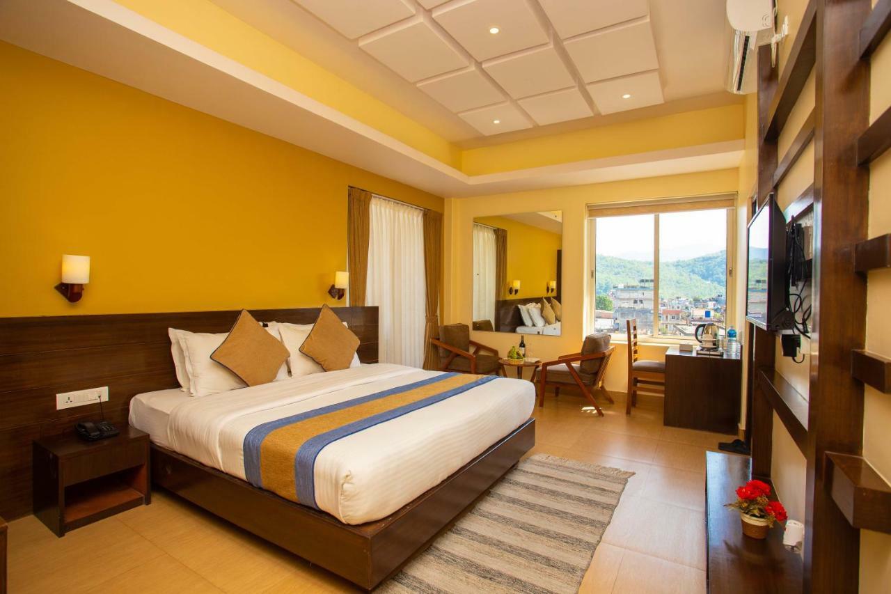 Hotel Lake Paradise بوكْرا المظهر الخارجي الصورة