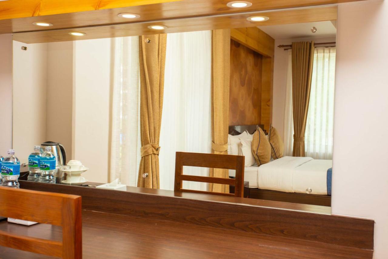 Hotel Lake Paradise بوكْرا المظهر الخارجي الصورة