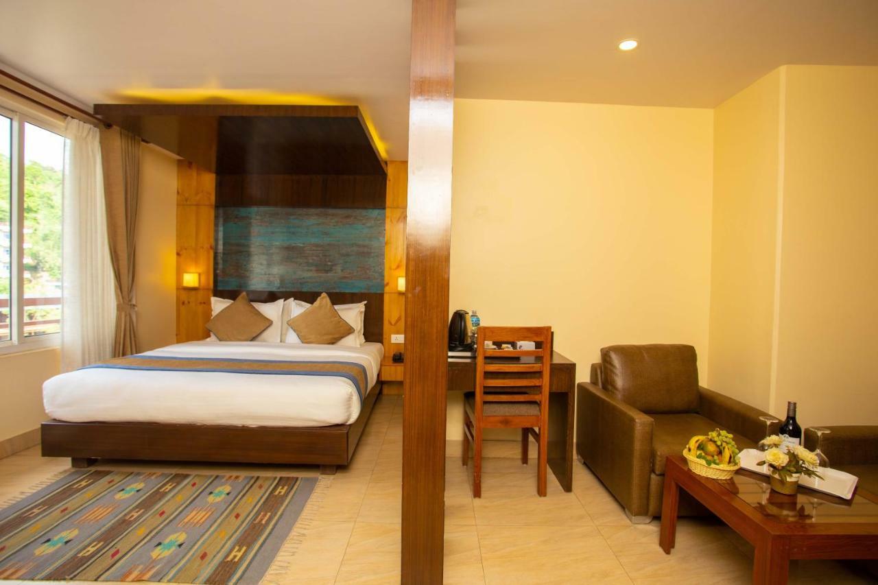 Hotel Lake Paradise بوكْرا المظهر الخارجي الصورة