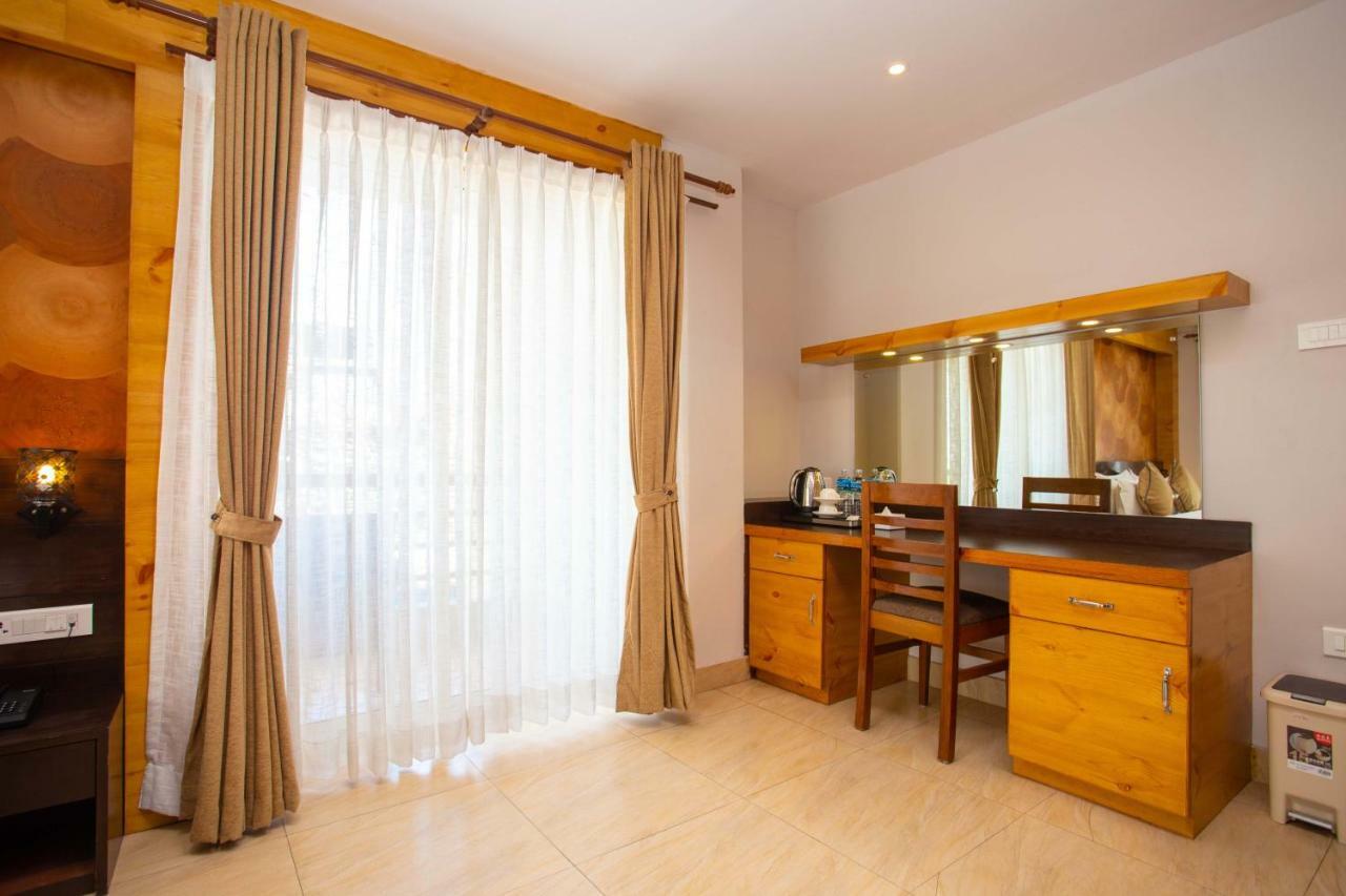 Hotel Lake Paradise بوكْرا المظهر الخارجي الصورة