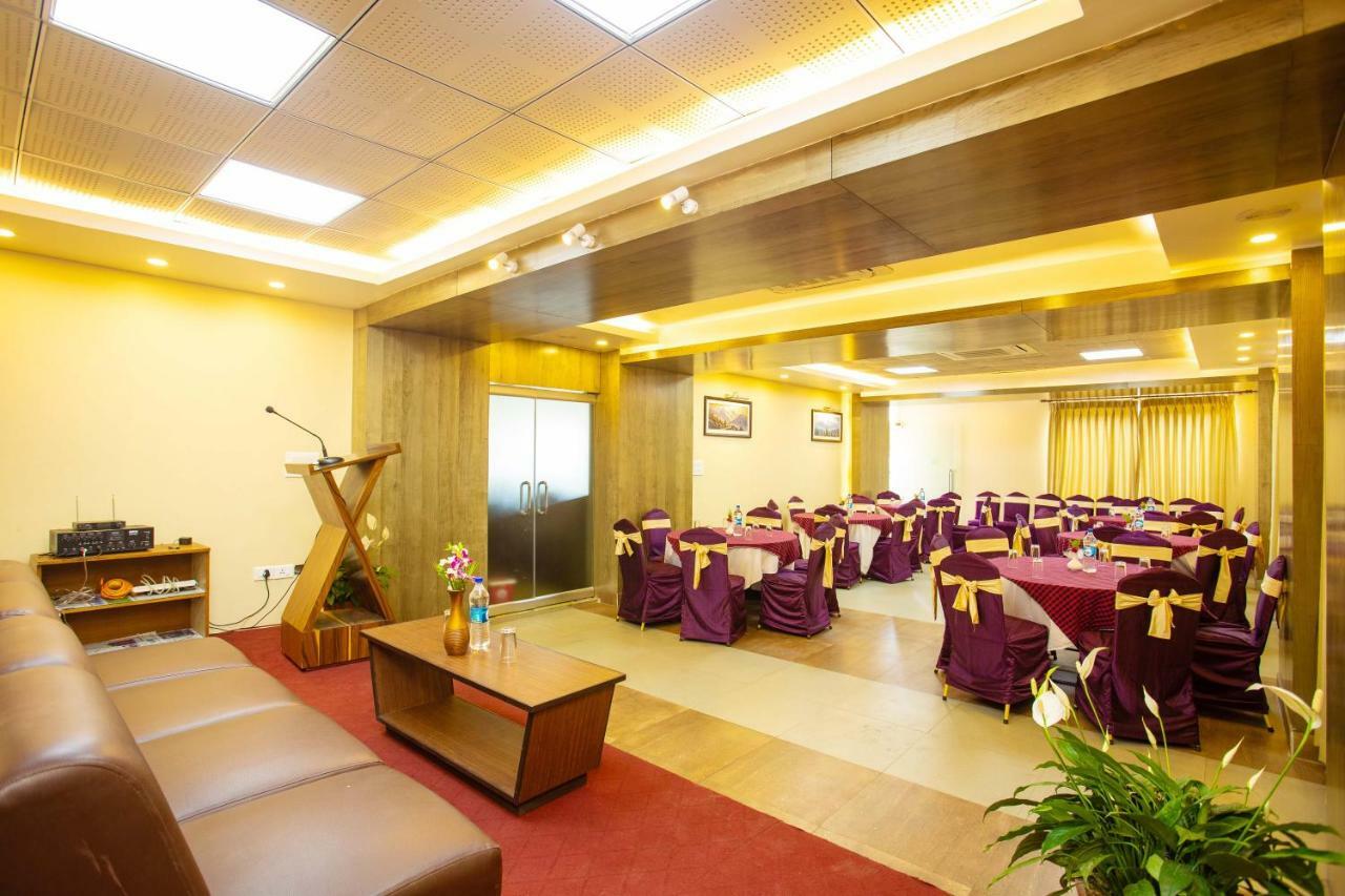 Hotel Lake Paradise بوكْرا المظهر الخارجي الصورة