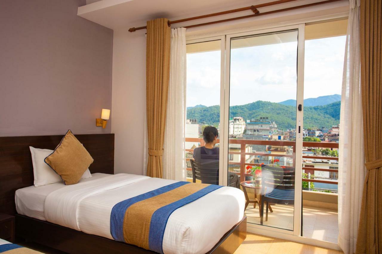 Hotel Lake Paradise بوكْرا المظهر الخارجي الصورة