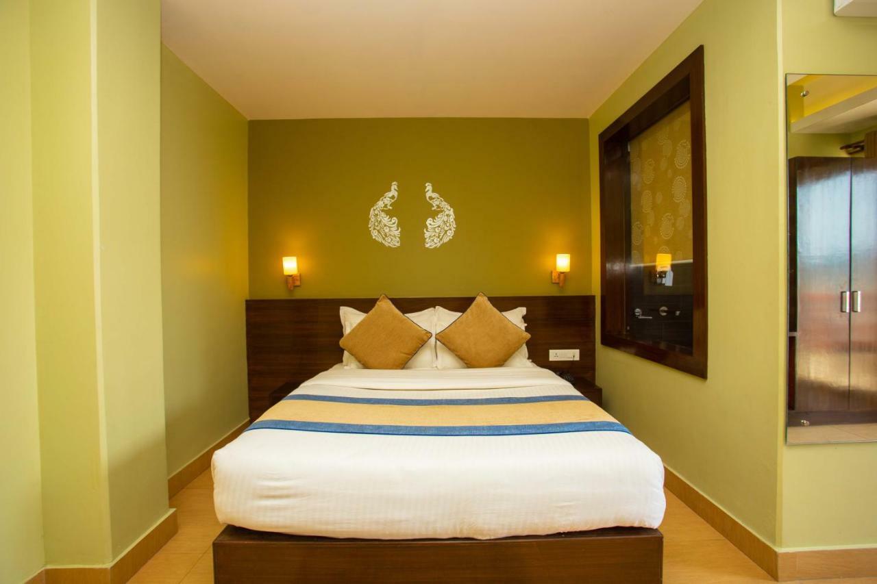 Hotel Lake Paradise بوكْرا المظهر الخارجي الصورة